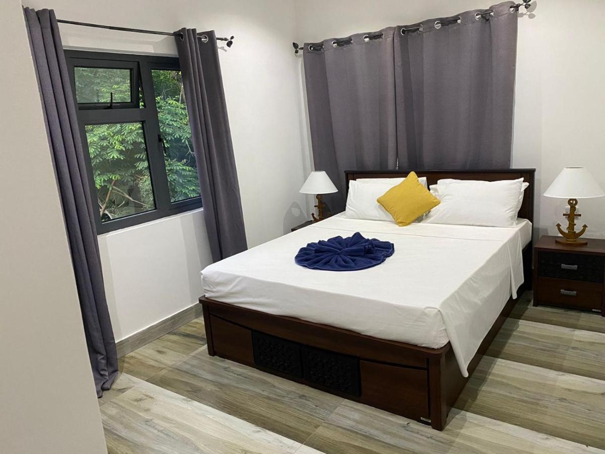 Jasmine Stay Self-Catering Apartments Victoria Bagian luar foto